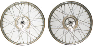 Ρόδα Πίσω με Ρουλ. και Λάστιχα Ταμπ. Ασημί NF100SUPRA